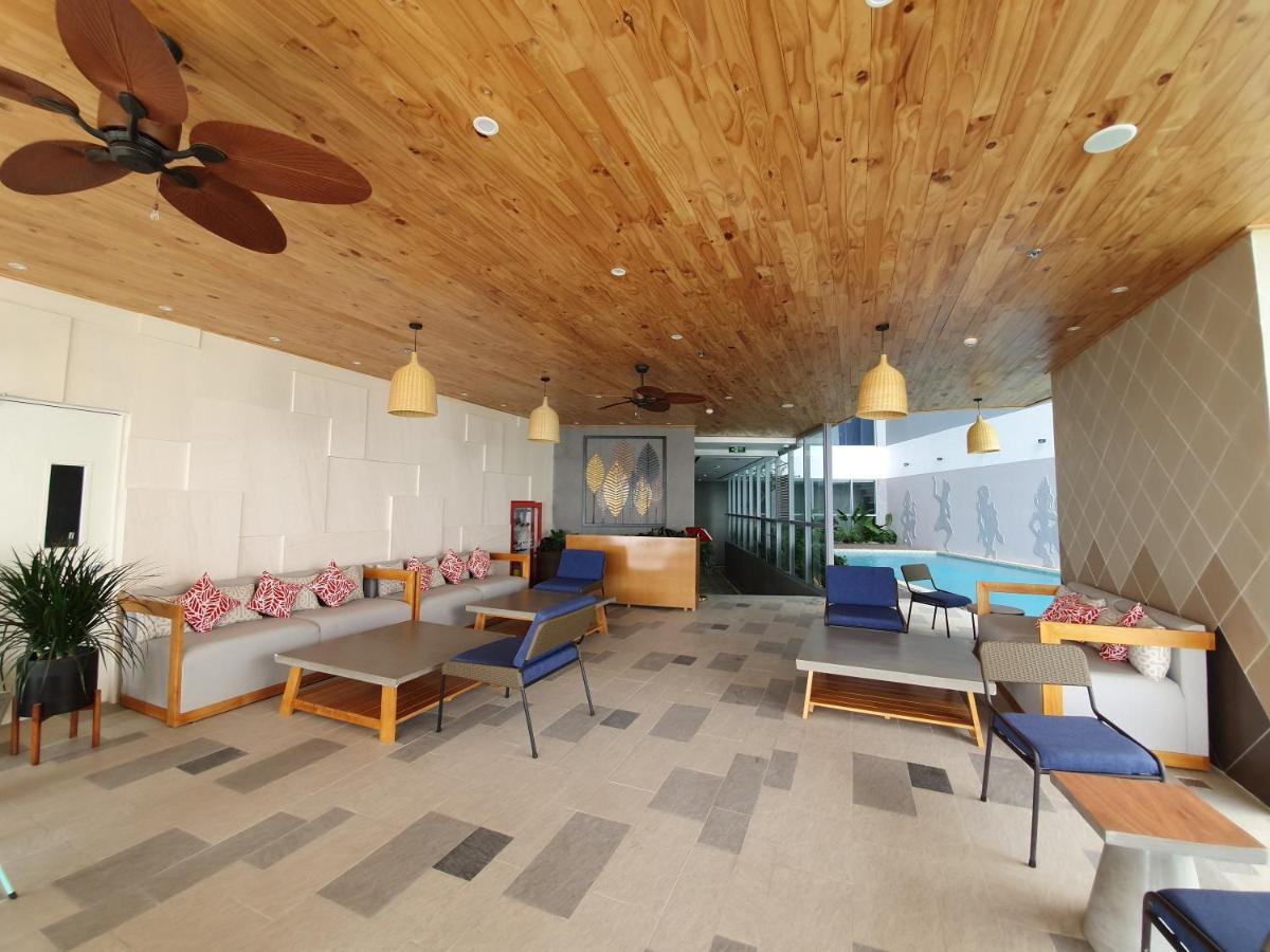 Rollton Ocean View Apartment Nha Trang Exterior photo