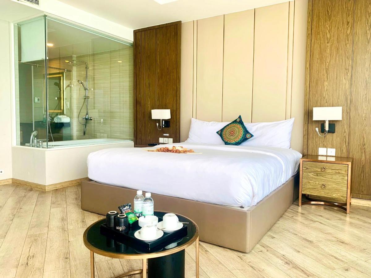 Rollton Ocean View Apartment Nha Trang Exterior photo