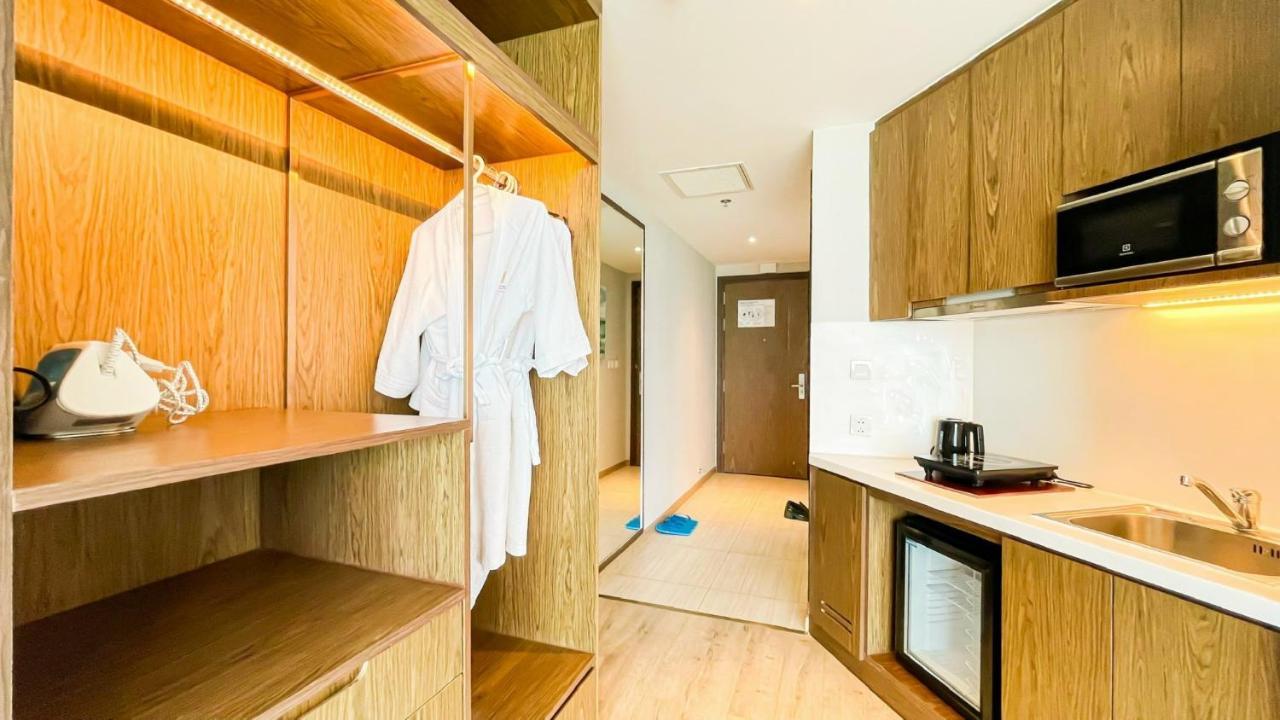 Rollton Ocean View Apartment Nha Trang Exterior photo